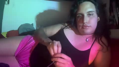 Snapshot of ariawestlove chatting on January 29, 3:22 am Aria online show from January 29, 3:22 am