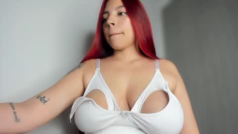 Snapshot of ariell_rose1 chatting on October 22, 2:26 am Stephany  online show from October 22, 2:26 am
