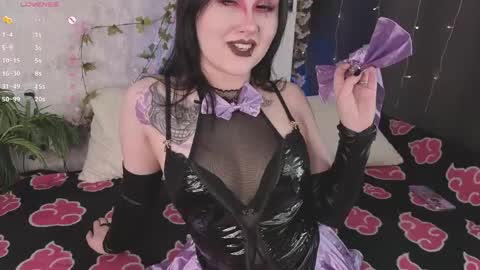 Dee online show from April 13, 4:28 am