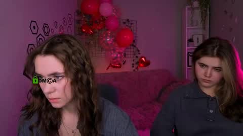 arielmell online show from February 28, 11:14 am