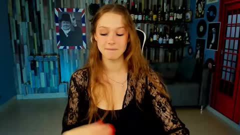 arielsykes online show from September 19, 6:55 pm