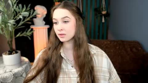 arielsykes online show from May 6, 6:58 pm