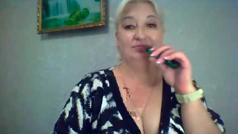ArielXLoveresss online show from August 3, 9:26 am