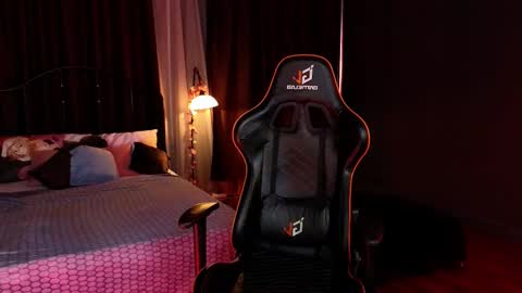 Adele online show from March 3, 4:25 pm