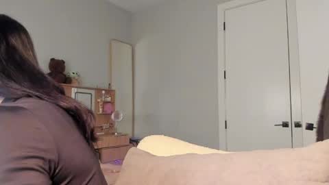 Aria online show from April 8, 5:43 am