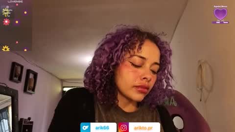 Snapshot of arikatorres chatting on September 24, 4:14 pm Arin online show from September 24, 4:14 pm