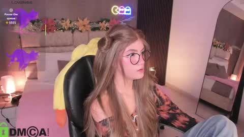 Ari  online show from November 30, 1:56 am