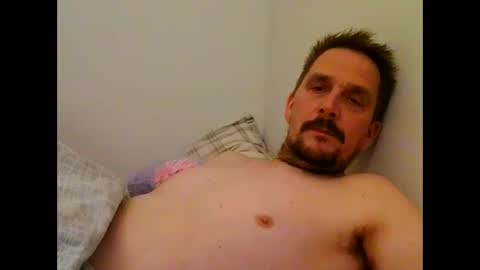 ariparikrigsmann online show from January 2, 10:22 pm