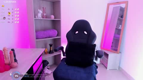 arisha_davis online show from October 27, 9:15 pm