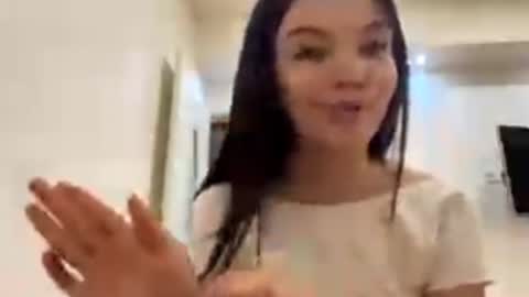 Mia online show from July 13, 1:15 pm