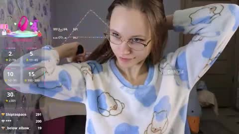 armurra online show from November 4, 5:53 am