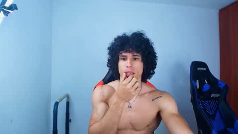 Snapshot of arnold_black69 chatting on September 19, 12:31 pm arnold black online show from September 19, 12:31 pm
