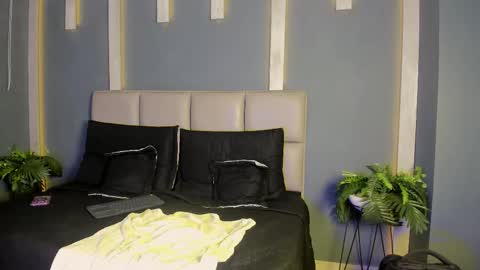 Arohom Lester online show from February 17, 4:39 pm