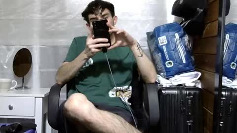 Aron G Franco online show from October 28, 5:58 pm