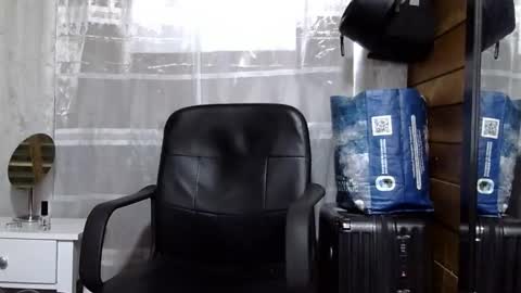 Aron G Franco online show from October 23, 7:15 pm