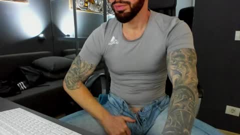 AronGrant online show from March 31, 10:37 am