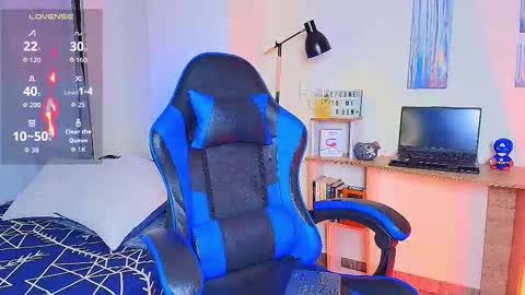 noah and ivy online show from December 16, 10:54 am