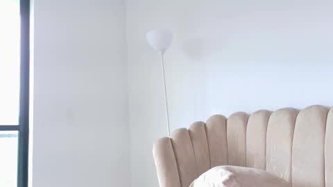   online show from February 20, 8:55 pm