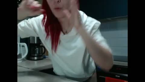 arri_ella online show from December 3, 12:20 am