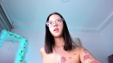 Lia Rose online show from March 1, 5:09 am