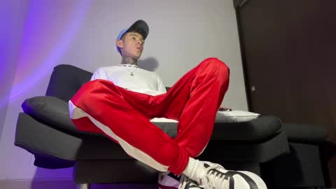   online show from March 12, 10:16 am