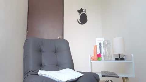   online show from October 24, 3:13 pm