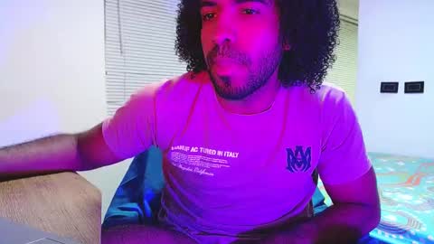 arthur_jamess online show from October 2, 12:42 am