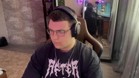 arthurabel online show from March 11, 11:57 am