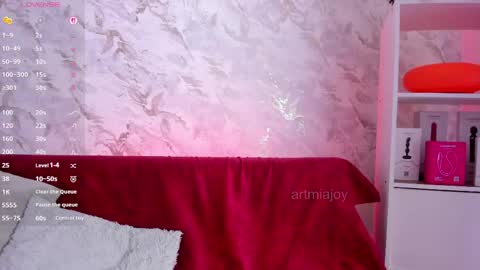 MIA OF artmiajoy online show from May 21, 2:23 pm