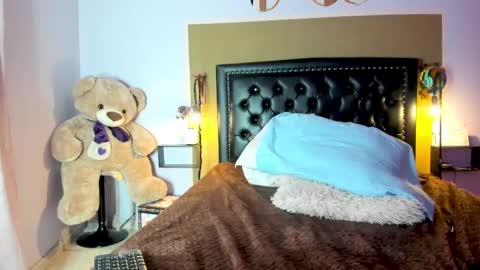 ary online show from February 19, 11:04 pm