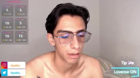 Ash online show from November 7, 11:18 pm