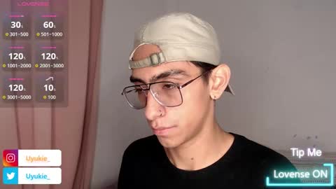 Ash online show from November 14, 10:50 am