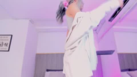 ash_valentine online show from February 23, 8:00 pm