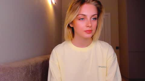 Snapshot of ashbunny_ chatting on December 5, 6:06 pm your pretty Ashley online show from December 5, 6:06 pm