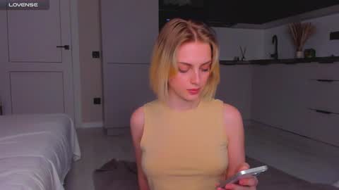 Snapshot of ashbunny_ chatting on December 1, 7:16 pm your pretty Ashley online show from December 1, 7:16 pm