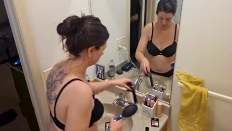 Ashelynn Grey online show from January 1, 2:30 am