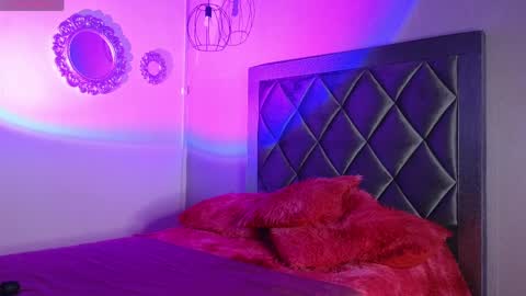 Ashley online show from April 1, 8:28 pm