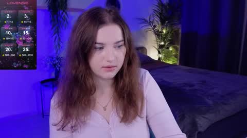 Snapshot of ashley_glen chatting on October 18, 7:56 am online show from October 18, 7:56 am