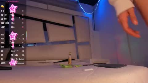 ashley_js online show from March 20, 5:12 am