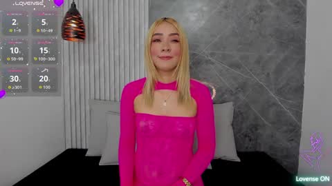 ashley_miller26 online show from May 20, 11:49 am