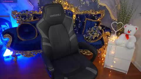 ashleybaee online show from March 5, 3:21 pm