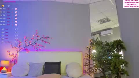 AshleyJonse online show from April 7, 5:09 am