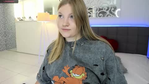 AshleyJonse online show from September 22, 5:00 am