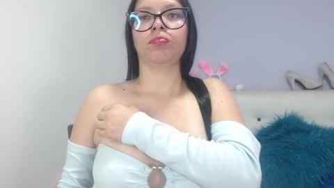 Ashley online show from October 18, 11:20 pm