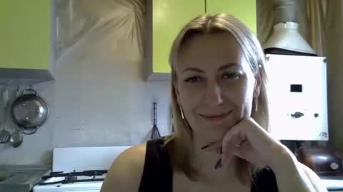 AshleyXHoney online show from September 19, 7:45 am