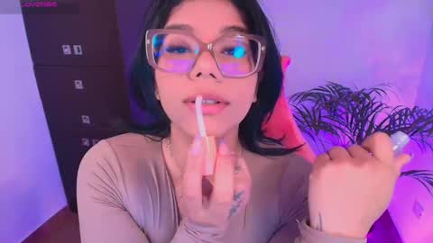 Snapshot of ashleyy18__ chatting on September 14, 7:59 pm Ashleyy18   online show from September 14, 7:59 pm