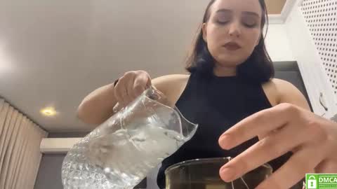 Anna online show from February 3, 8:24 pm