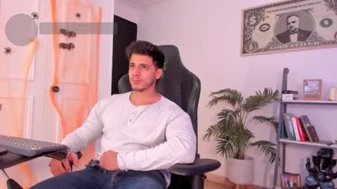 Snapshot of ashton_coleman_ chatting on October 26, 4:46 am my name real is camilo online show from October 26, 4:46 am