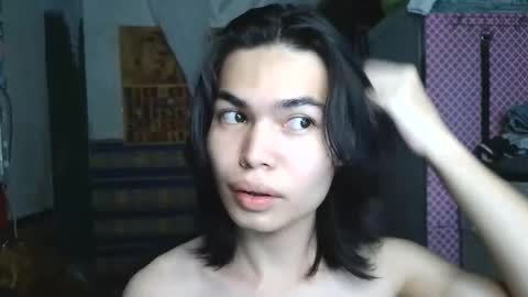 asian_babyboi online show from February 1, 10:56 am