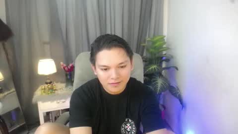 asian_handsomexx online show from November 19, 3:33 pm